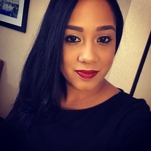 Meet your Posher, Janel